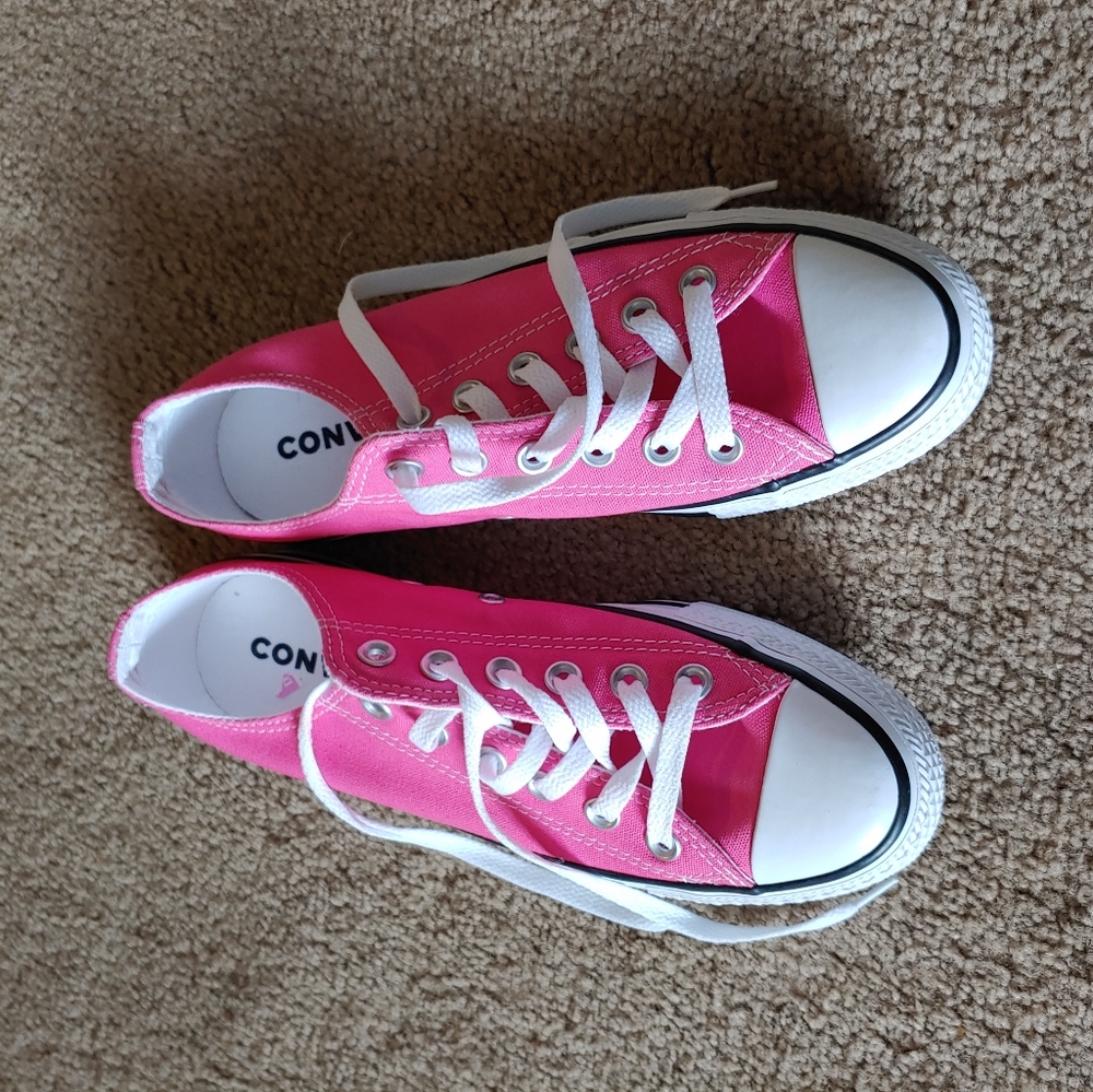 Women Converse